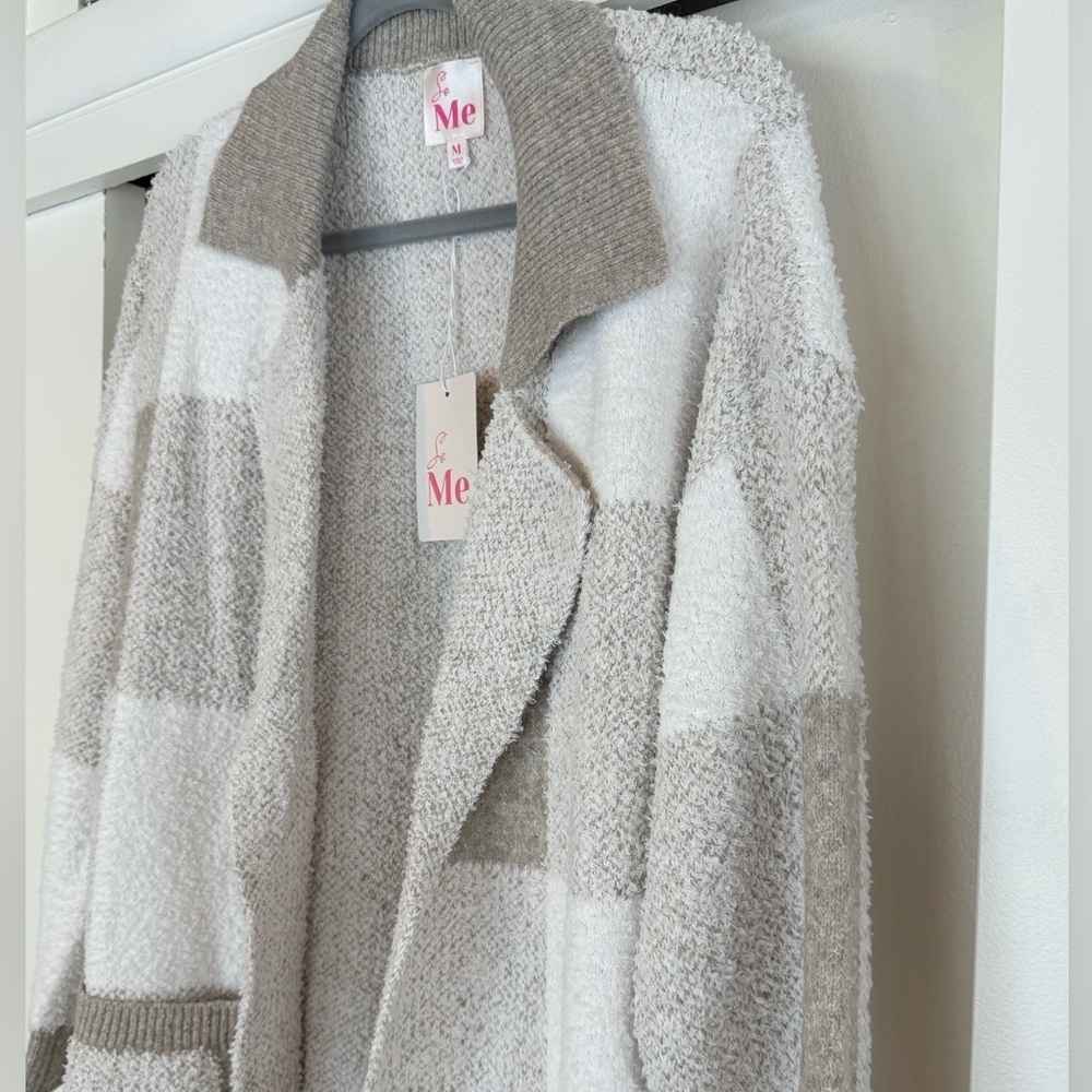 SO ME Beige and White Checkered Cardigan New - Picture 3 of 10